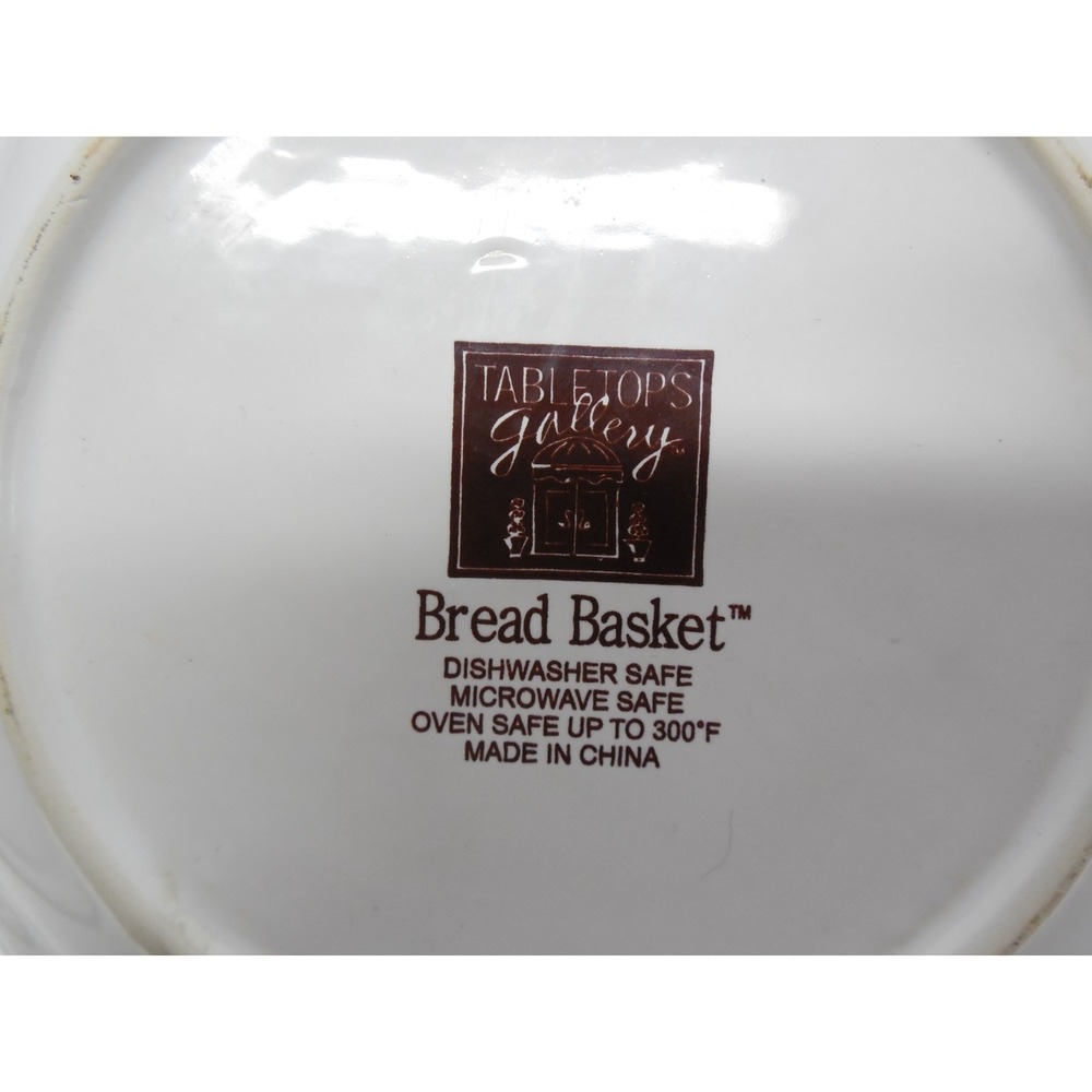 Tabletops Gallery Modern Farmhouse White Cut Out Bread Basket Ceramic 8.5" Sq - Picture 5 of 5